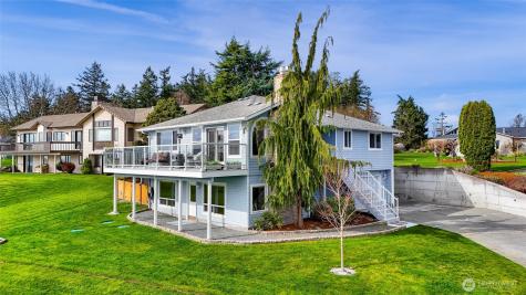 1207 Rainier Lane Oak Harbor WA 98277