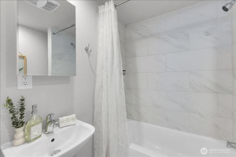 128 107th Street SE Everett WA 98208