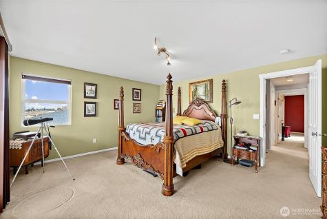 7606 19th Street W Tacoma WA 98466