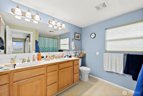 7606 19th Street W Tacoma WA 98466