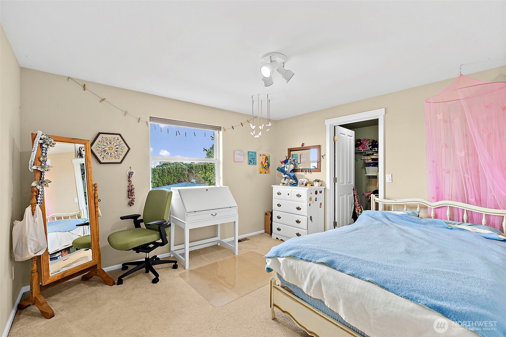 7606 19th Street W Tacoma WA 98466