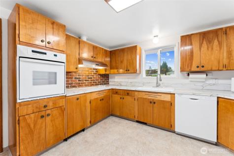 1310 21st Street SE Auburn WA 98002