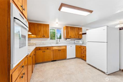 1310 21st Street SE Auburn WA 98002