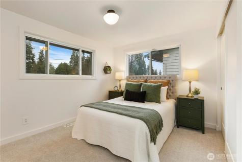 1831 201st Place SW Lynnwood WA 98036