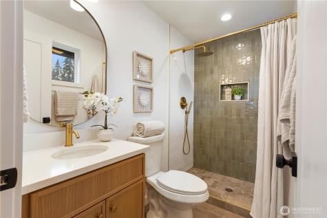 1831 201st Place SW Lynnwood WA 98036
