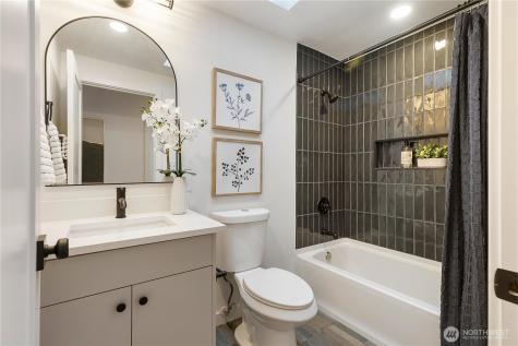 1831 201st Place SW Lynnwood WA 98036