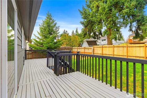 1831 201st Place SW Lynnwood WA 98036
