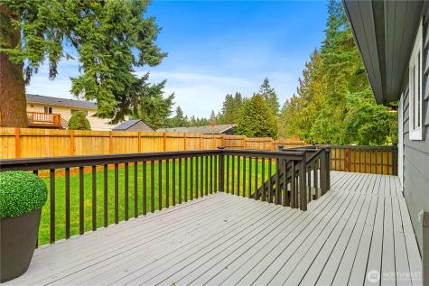 1831 201st Place SW Lynnwood WA 98036