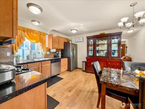 10050 19th Avenue SW Seattle WA 98146