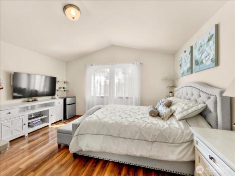 10050 19th Avenue SW Seattle WA 98146