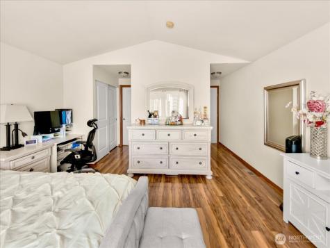 10050 19th Avenue SW Seattle WA 98146