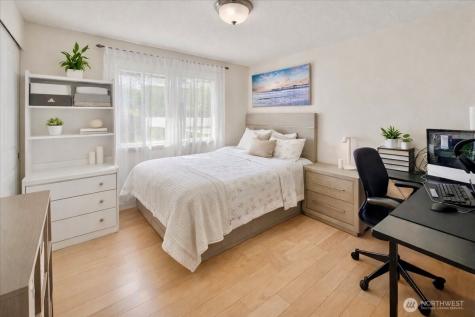 10050 19th Avenue SW Seattle WA 98146