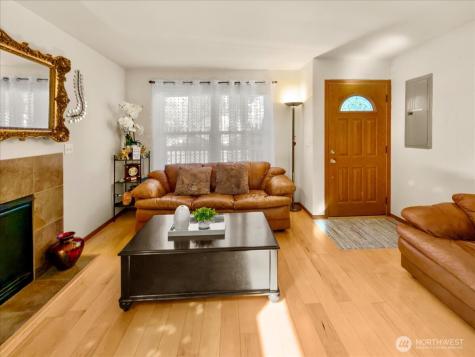 10050 19th Avenue SW Seattle WA 98146