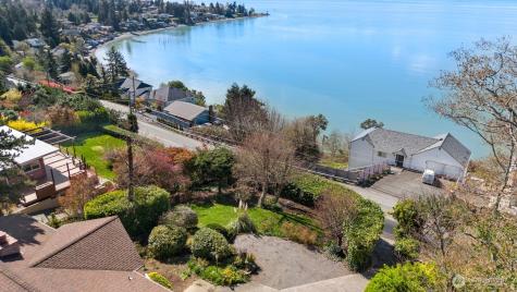 7821 East Side Drive NE Tacoma WA 98422