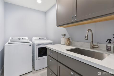 8050 29th Avenue NW Seattle WA 98117