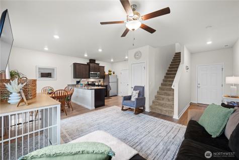 7922 285th Place NW Stanwood WA 98292