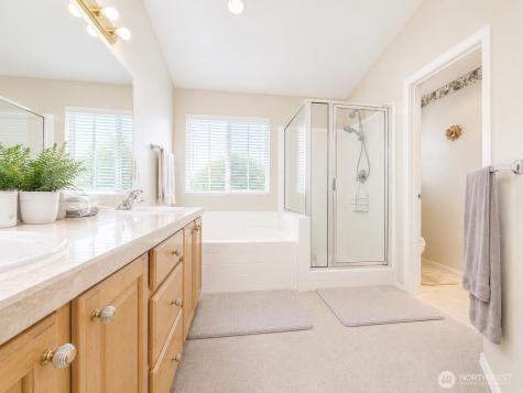 17749 110th Place SE Renton WA 98055