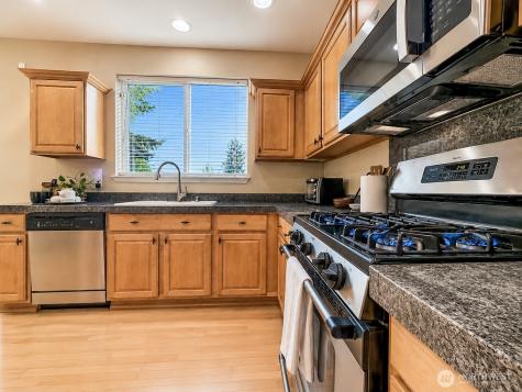 17749 110th Place SE Renton WA 98055