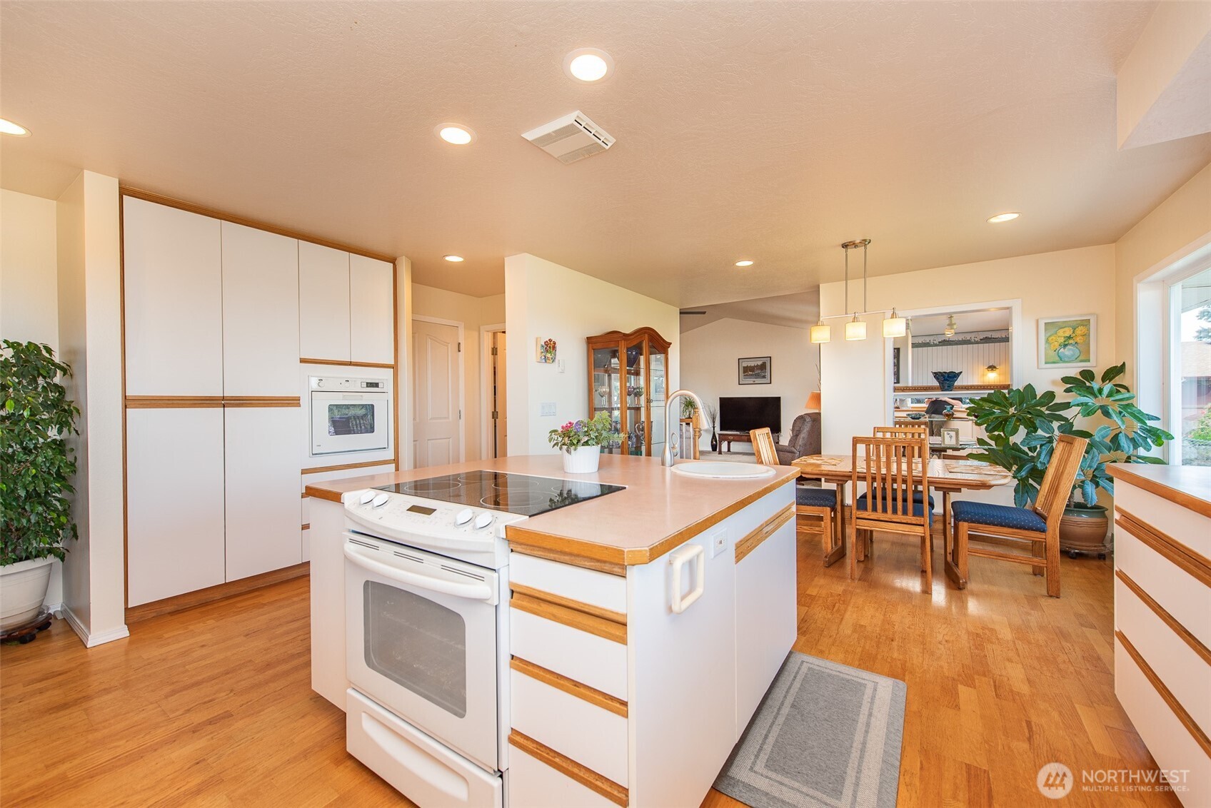 608 Reservoir Road Sequim WA 98382