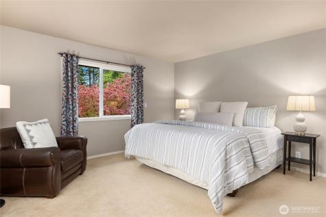 8450 Jennie Avenue NE Bainbridge Island WA 98110