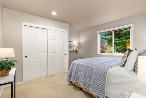 8450 Jennie Avenue NE Bainbridge Island WA 98110