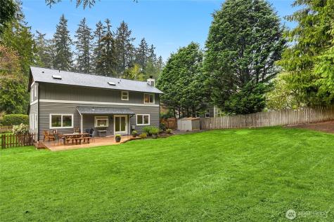 8450 Jennie Avenue NE Bainbridge Island WA 98110