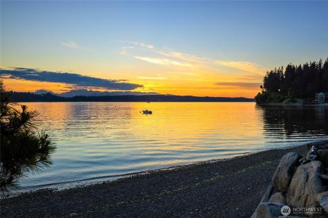 8450 Jennie Avenue NE Bainbridge Island WA 98110