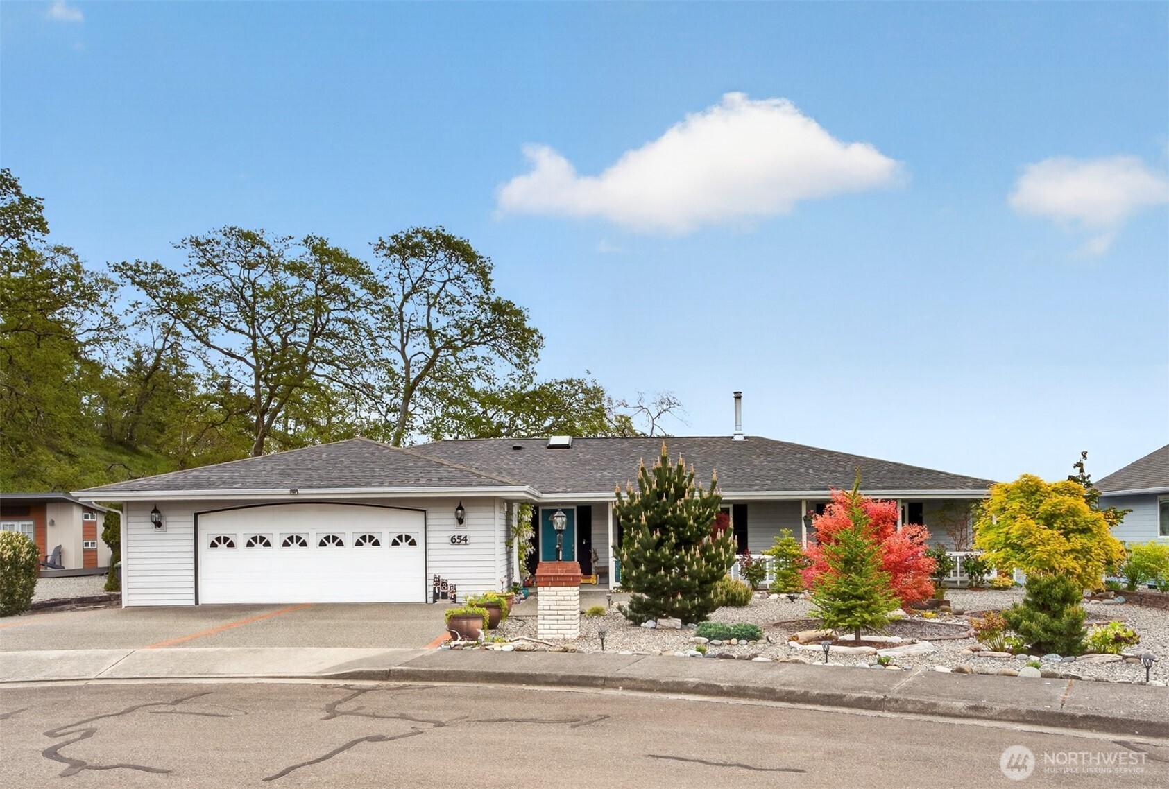 654 E Oak Tree Circle Sequim WA 98382