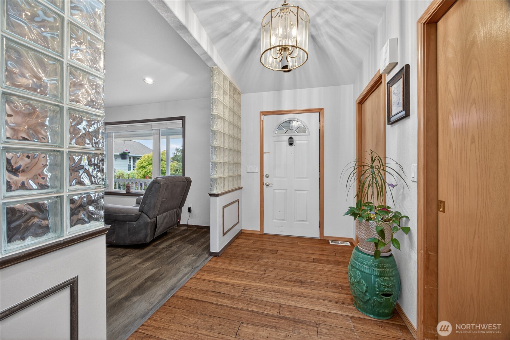 654 E Oak Tree Circle Sequim WA 98382