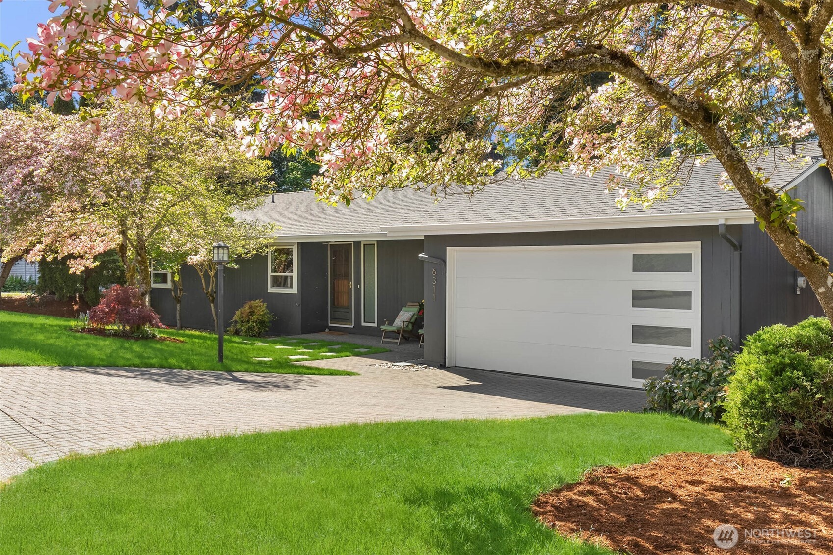 6311 121 Avenue SE Bellevue WA 98006