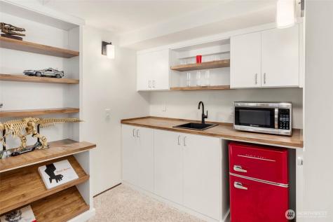 6311 121 Avenue SE Bellevue WA 98006