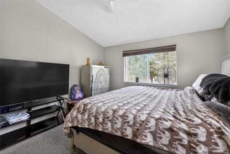 8811 E 188th Street Puyallup WA 98375
