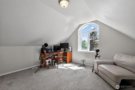 8811 E 188th Street Puyallup WA 98375