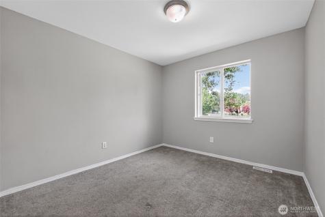 8811 E 188th Street Puyallup WA 98375