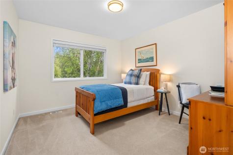 340 222nd Place SE Sammamish WA 98074