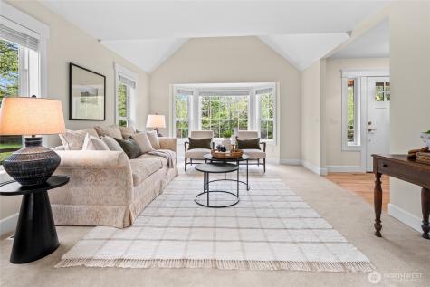 340 222nd Place SE Sammamish WA 98074