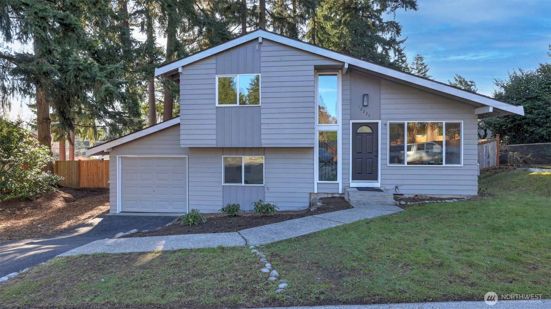 12227 NE 137th Place Kirkland WA 98034