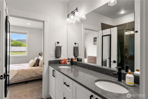 104 Freedom Hills Cashmere WA 98815