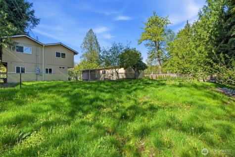 31061 W Lake Morton Drive SE Kent WA 98042