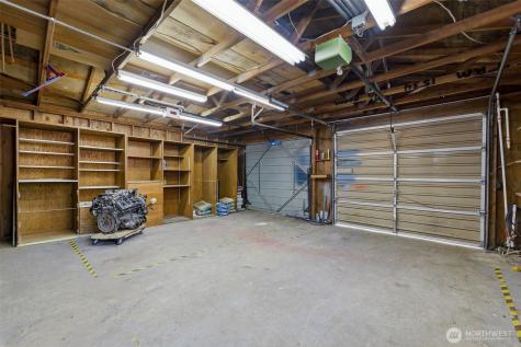 31061 W Lake Morton Drive SE Kent WA 98042