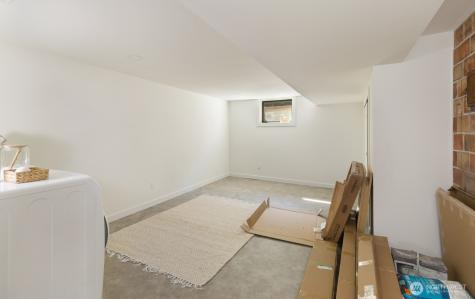 3430 39th Avenue W Seattle WA 98199