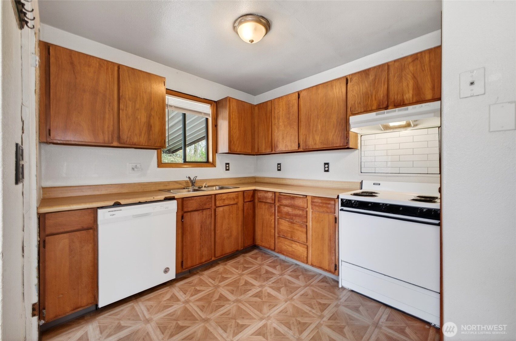 6515 E E Street Tacoma WA 98404