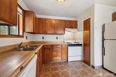 6515 E E Street Tacoma WA 98404