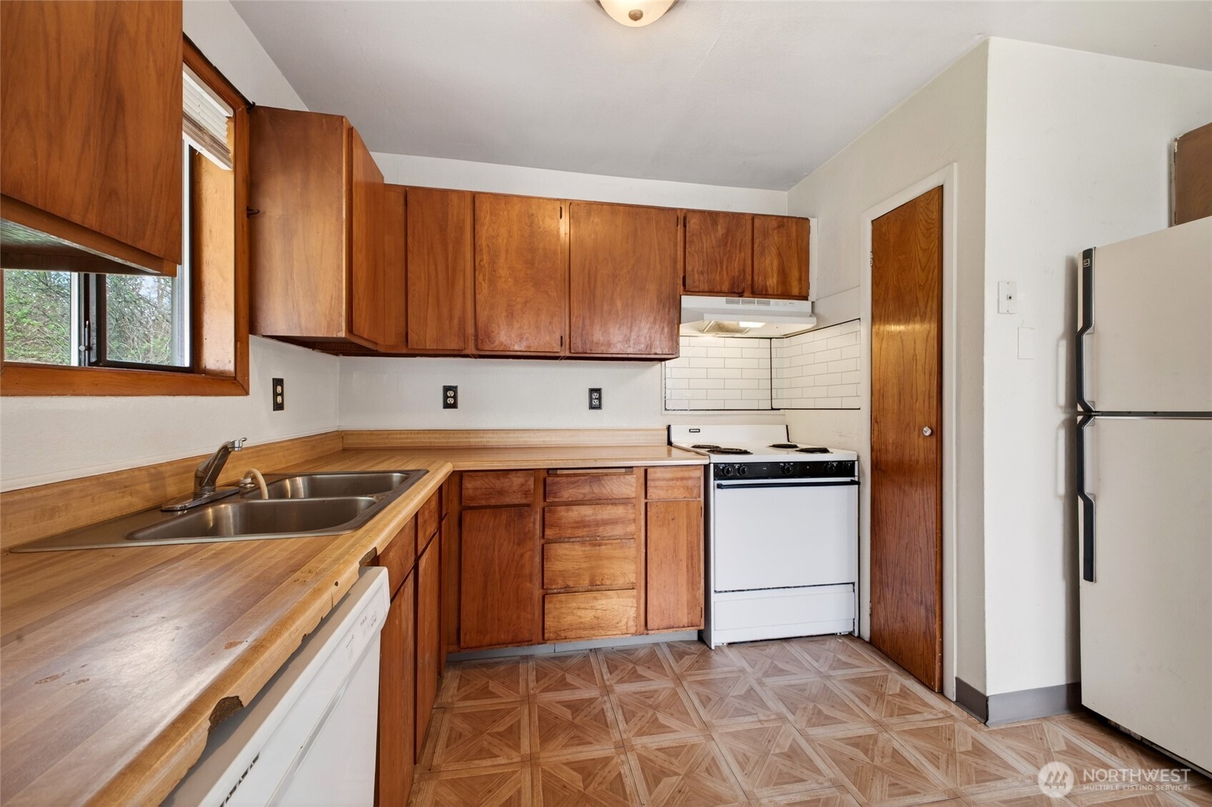 6515 E E Street Tacoma WA 98404
