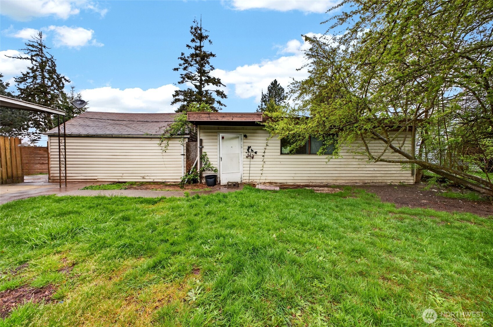 6515 E E Street Tacoma WA 98404