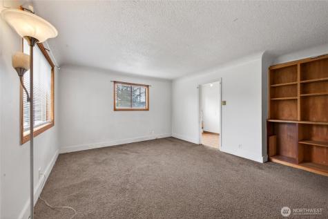 6515 E E Street Tacoma WA 98404