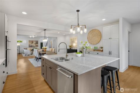 10317 Sand Point Way NE Seattle WA 98125