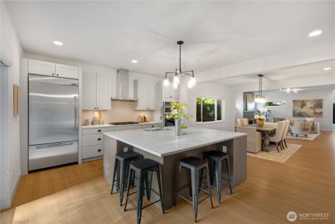 10317 Sand Point Way NE Seattle WA 98125
