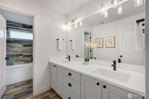 10317 Sand Point Way NE Seattle WA 98125