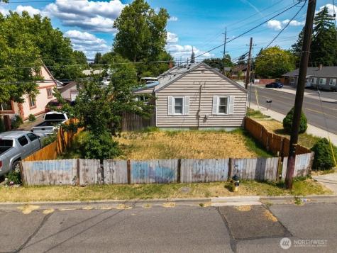 1311 W Mead Avenue Yakima WA 98902
